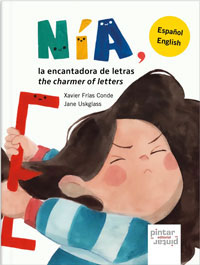 Nía, la encantadora de letras - Nía, the charmer of letters
